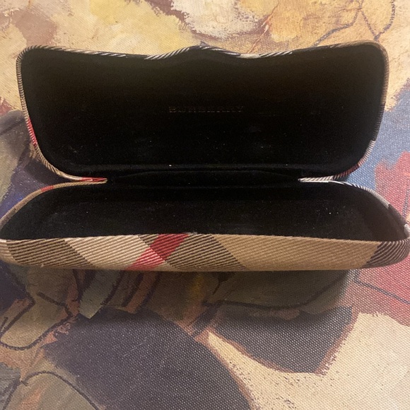 Burberry Eyeglass case - Picture 2 of 5